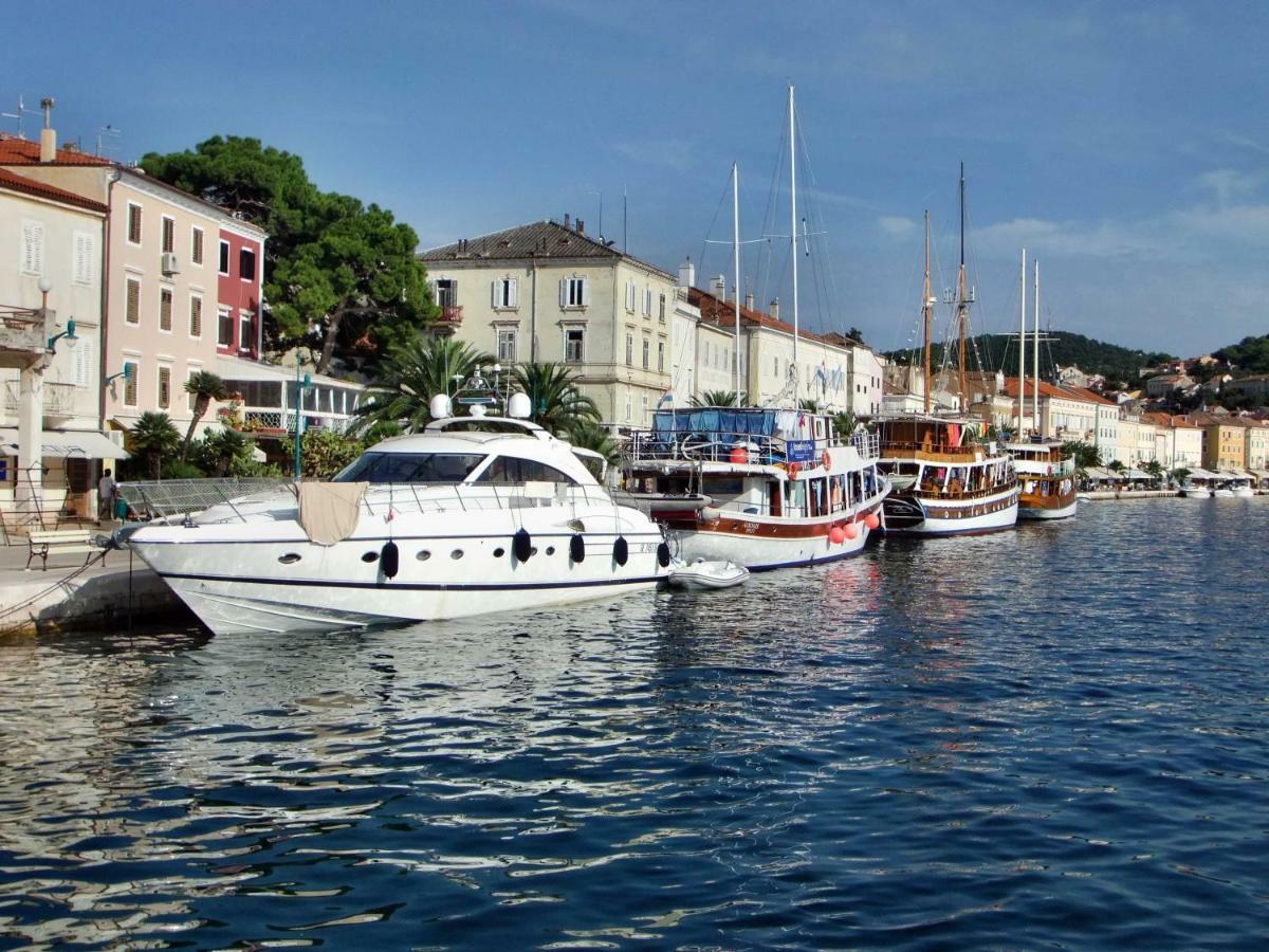 Apartment Rojal Mali Lošinj Eksteriør bilde
